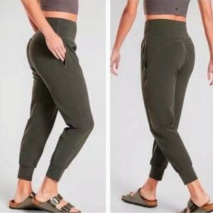 NWT Athleta Salutation jogger in dark olive, size M